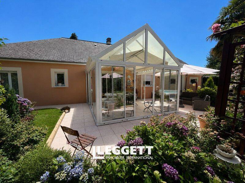 Maison 8 pièces 155 m² · à La Bazouge-des-Alleux · 155 m² · 345 000 €