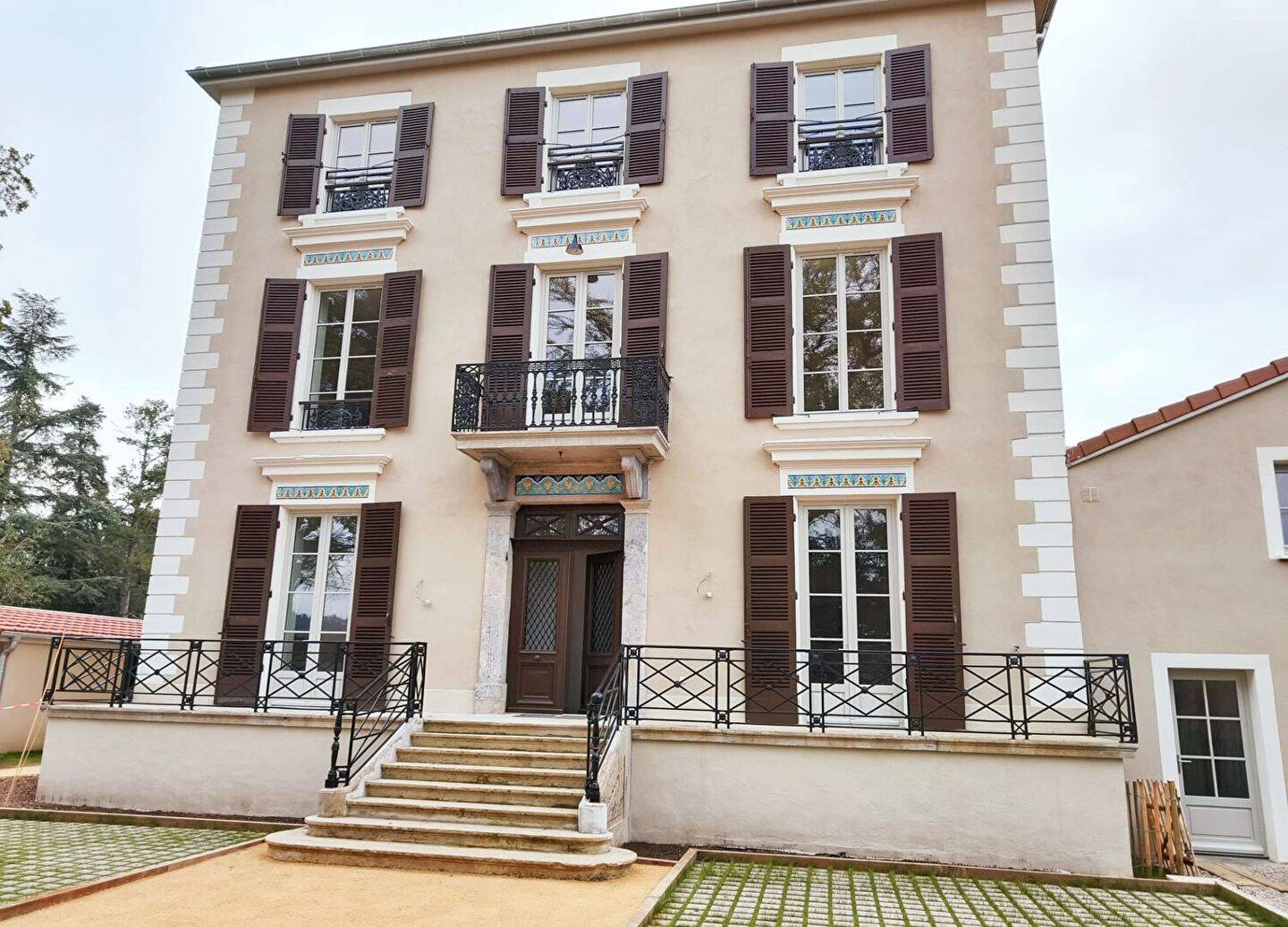 Appartement 5 pièces 118 m² · à Albigny-sur-Saône · 118 m² · 1 660 €/mois