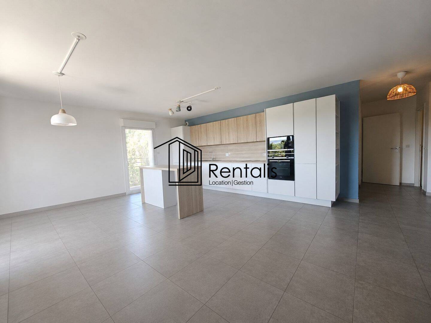Appartement 4 pièces 87 m² · à Thoiry · 87,4 m² · 2 400 €