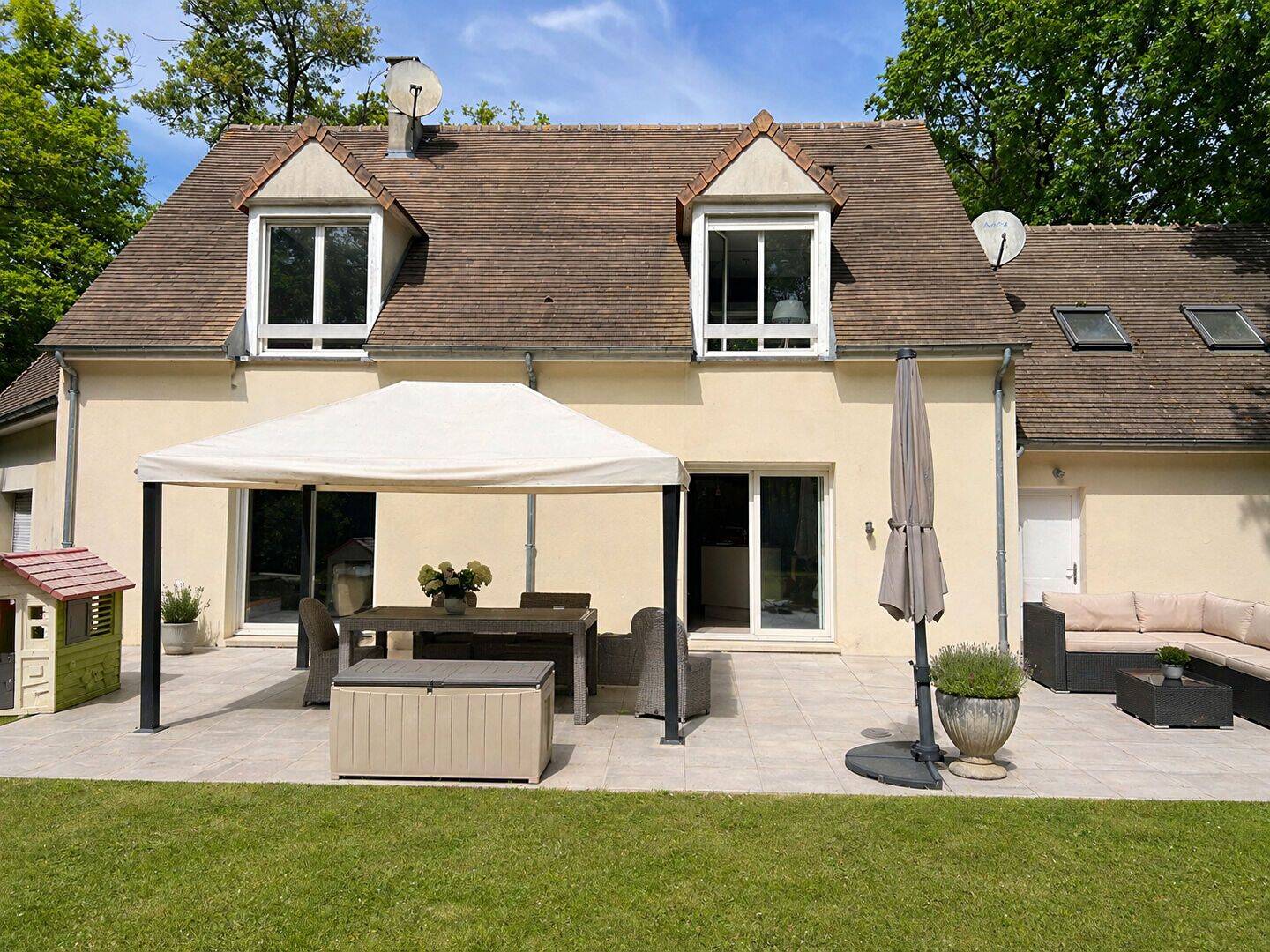 Maison 6 pièces 170 m² · à Lamorlaye · 170 m² · 599 000 €