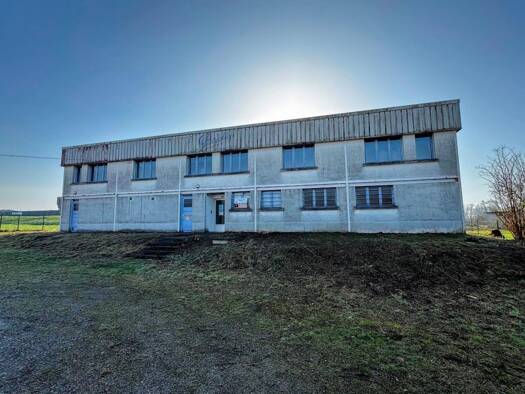 Local commercial à vendre 290 000 € 2 010 m² de surface de vente Étain 55400