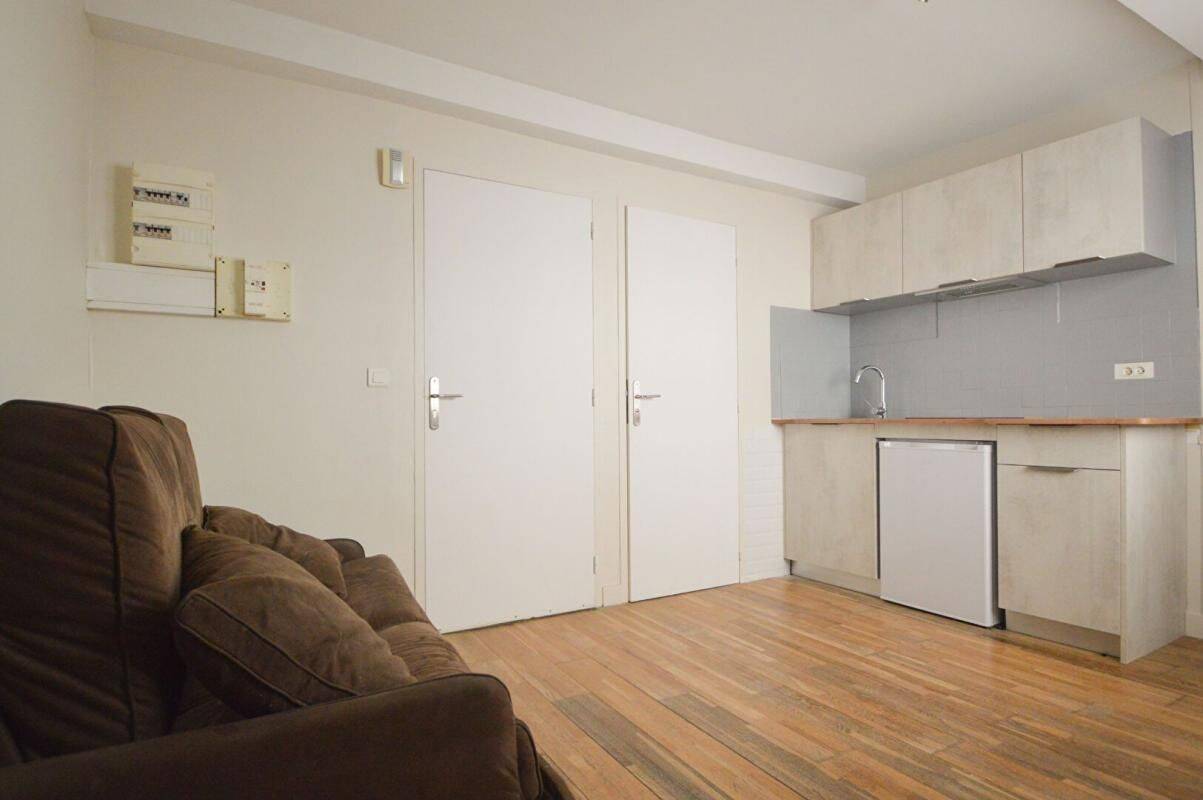 Appartement 1 pièce 16 m² · à Bizanos · 15,6 m² · 350 €