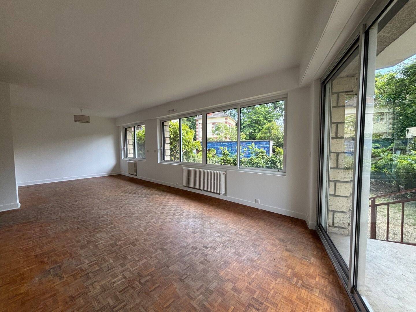 Appartement 5 pièces 92 m² · à Le Vésinet · 92,4 m² · 1 650 €