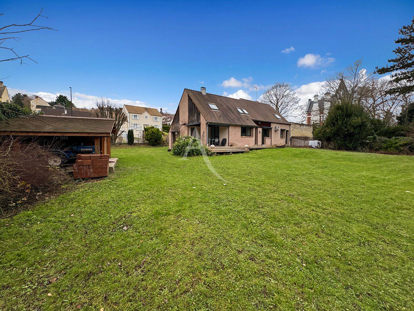 Maison 5 pièces 155 m² · à Jouy-le-Moutier · 155 m² · 429 900 €