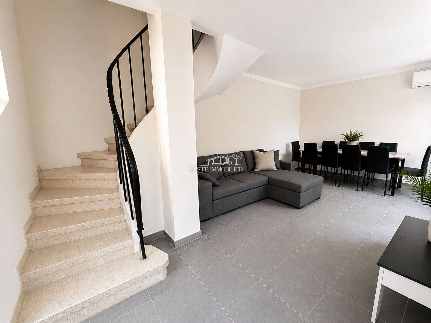 Maison 1 pièce 55 m² · à Rognac · 55 m² · 1 350 €