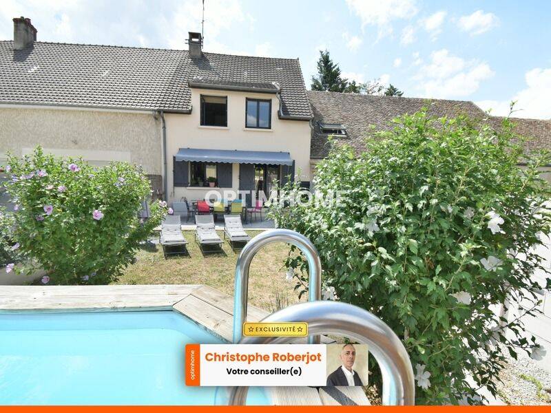 Maison 8 pièces 177 m² · à Lux · 177 m² · 244 000 €
