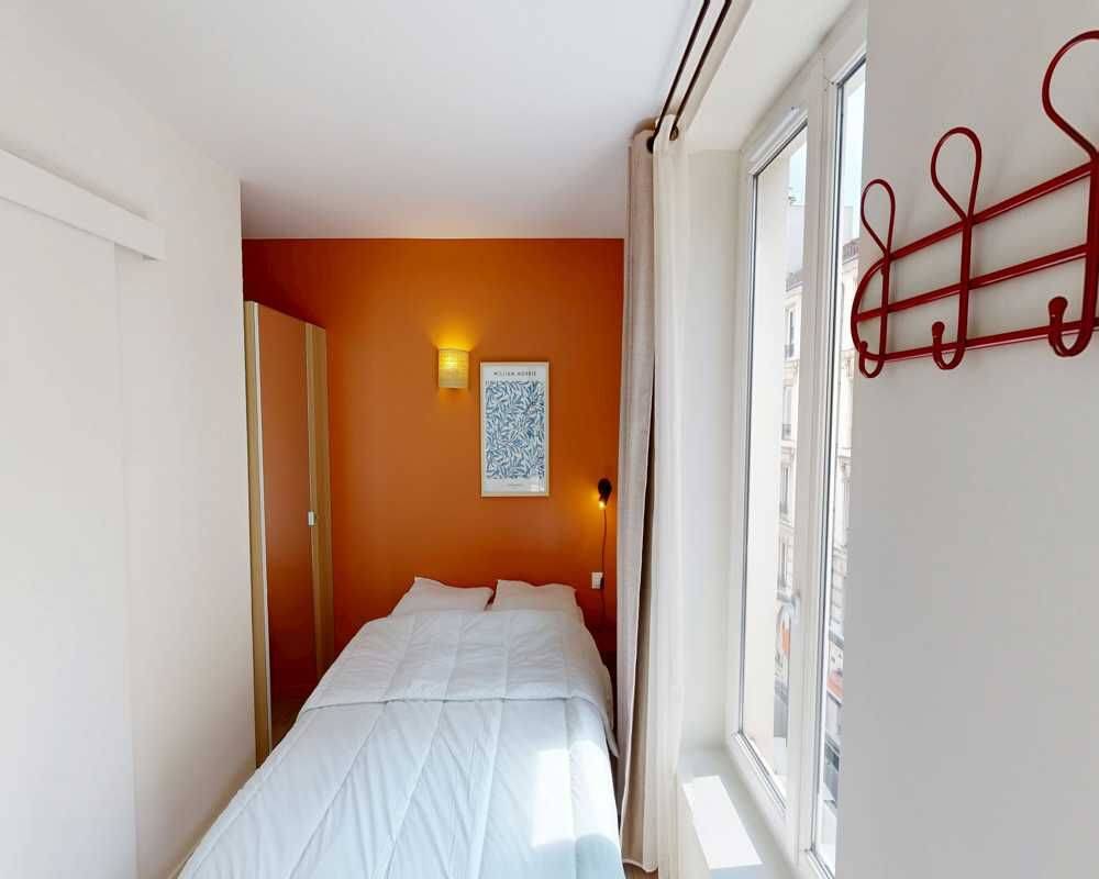Appartement 5 pièces 70 m² · à Paris 19ème Arrondissement · 70 m² · 990 €/mois