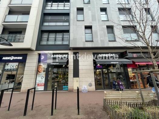 Local commercial à louer 4 280 € 120 m² de surface de vente Peri Joinville-le-Pont 94340