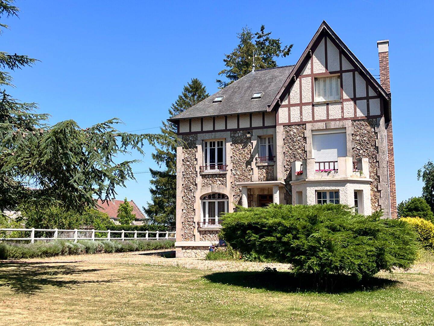 Maison 12 pièces 269 m² · à Villers-Cotterêts · 269 m² · 450 000 €