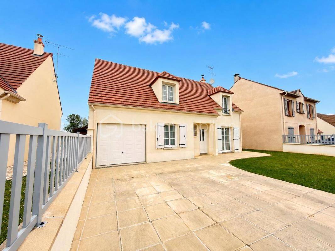 Maison 7 pièces 120 m² · à Oissery · 120 m² · 370 000 €