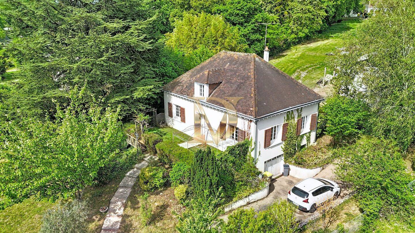 Maison 5 pièces 130 m² · à Francueil · 130 m² · 246 750 €