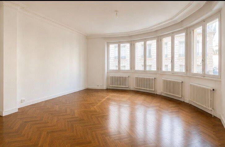 Appartement 3 pièces 79 m² · à Lyon 6ème Arrondissement · 79 m² · 2 040 €