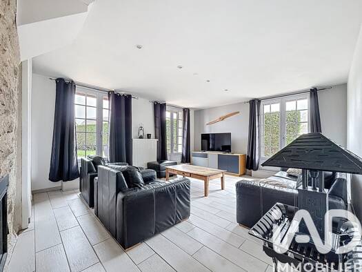 Maison à vendre 450 000 € 6 pièces 4 chambres 135 m² 664 m² de terrain Limoges-Fourches 77550