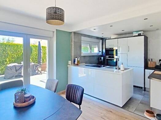 Maison à vendre 275 900 € 7 pièces 3 chambres 140 m² 314 m² de terrain Longuyon 54260