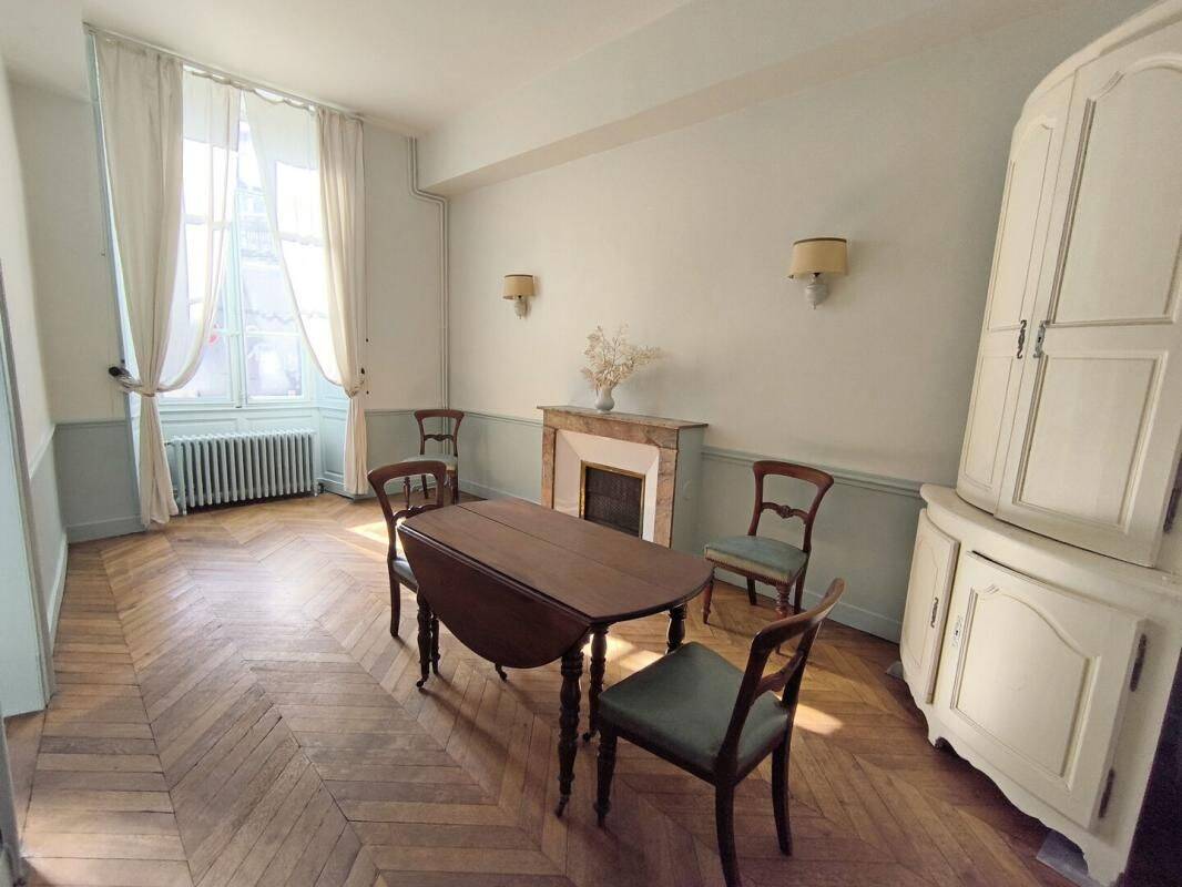 Maison 8 pièces 324 m² · à Alençon · 324 m² · 244 355 €