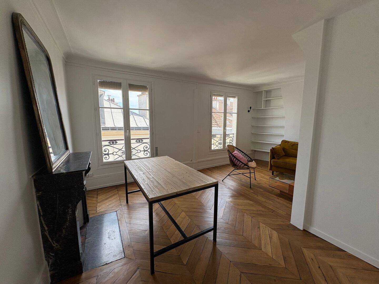 Appartement 2 pièces 50 m² · à Paris 10ème Arrondissement · 49,8 m² · 1 900 €