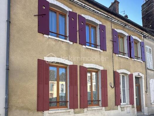 Maison de ville à vendre 190 000 € 8 pièces 5 chambres 210 m² Bourg et Hameaux Rive Droite Villeneuve-sur-Yonne 89500