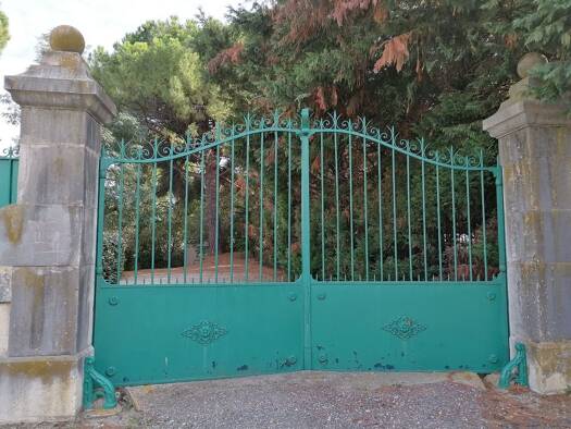 Terrain constructible à vendre 285 000 € 1 821 m² de terrain Valros 34290