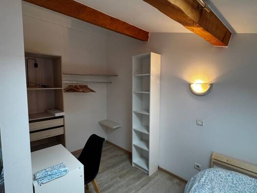 Maison à louer 750 € 2 pièces 1 chambre 42 m² 40 m² de terrain Centre Pierrelatte 26700