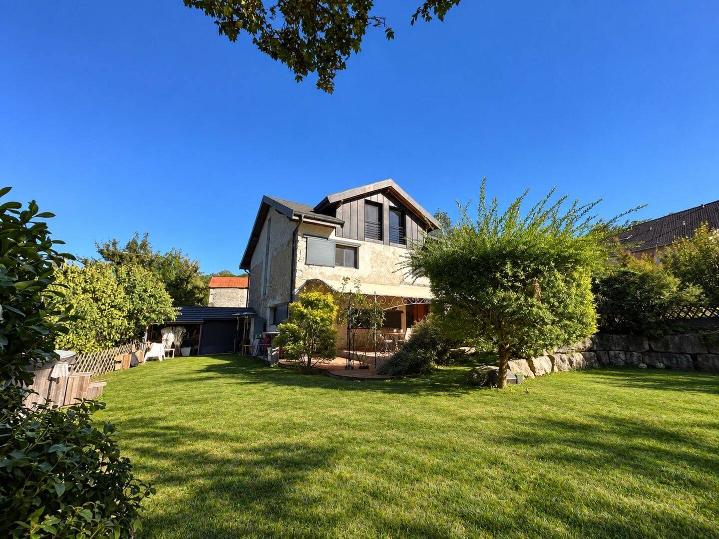 Maison 7 pièces 186 m² · à Valleiry · 186 m² · 780 000 €