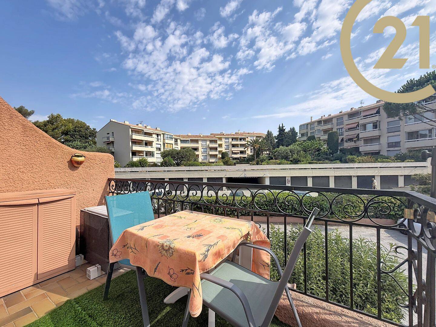 Appartement 1 pièce 23 m² · à Saint-Raphaël · 22,5 m² · 145 000 €