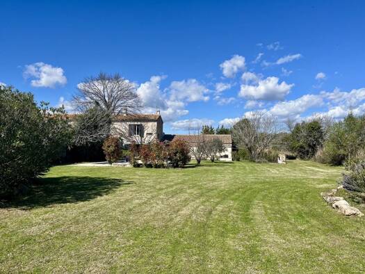 Maison à vendre 499 000 € 5 pièces 2 chambres 122,5 m² 1 578 m² de terrain Cirque-La Montcaldette Arles 13200