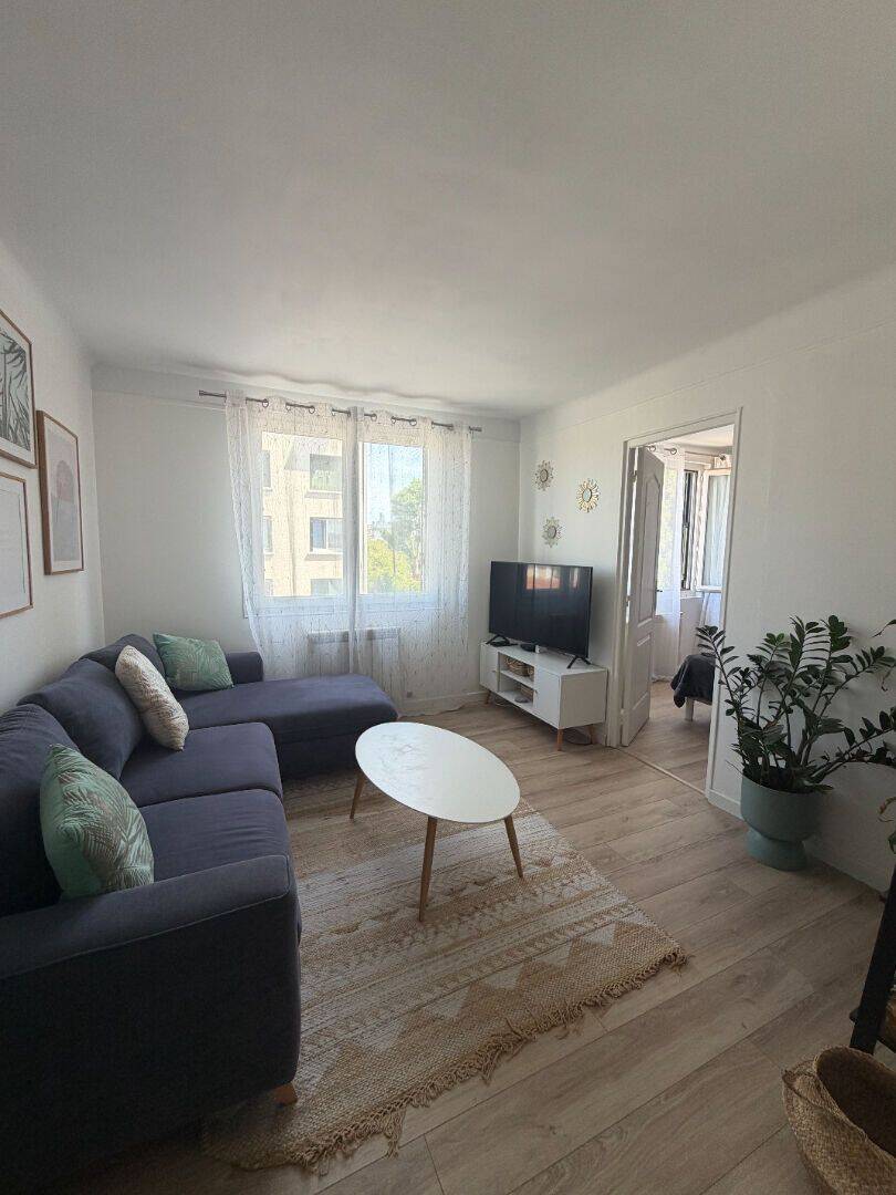 Appartement 3 pièces 54 m² · à Aubervilliers · 53,8 m² · 980 €/mois