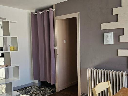 Appartement à vendre 92 000 € 4 pièces 3 chambres 71 m² 4ème étage Centre Ruelle-sur-Touvre 16600