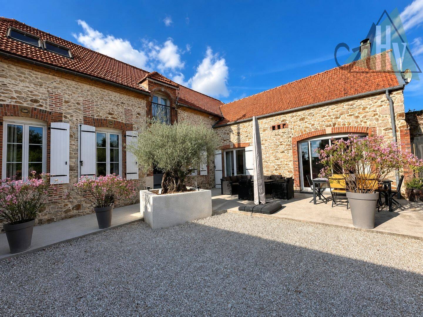 Maison 4 pièces 152 m² · à Fontaine-Mâcon · 152 m² · 239 000 €