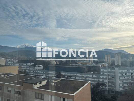 Appartement à louer 850 € 4 pièces 2 chambres 89,4 m² 10ème étage Grand-Place Échirolles 38130