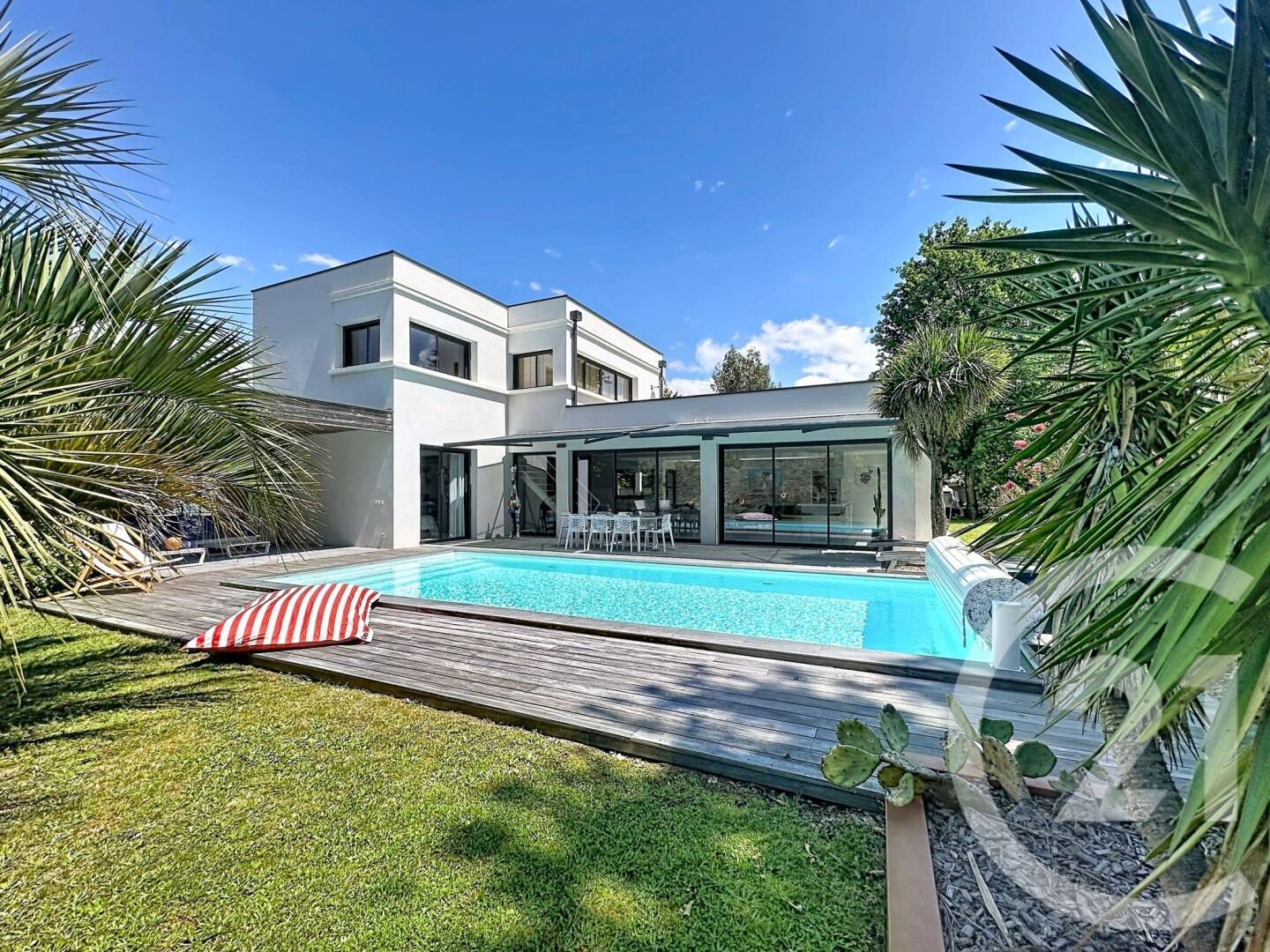 Maison 6 pièces 200 m² · à Gujan-Mestras · 200 m² · 1 300 000 €