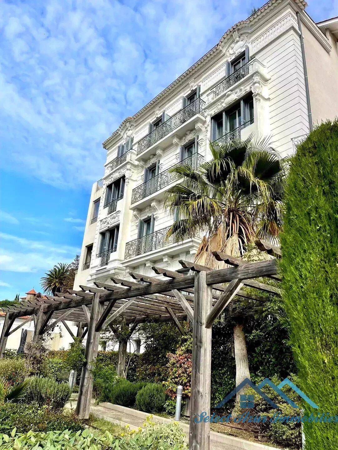 Appartement 4 pièces 71 m² · à Grasse · 71 m² · 339 000 €