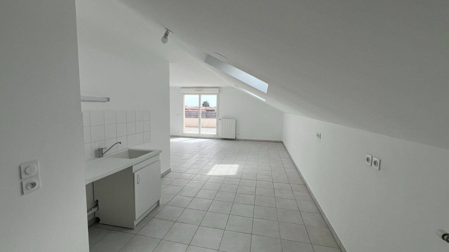 Appartement 2 pièces 56 m² · à Rillieux-la-Pape · 56 m² · 829 €