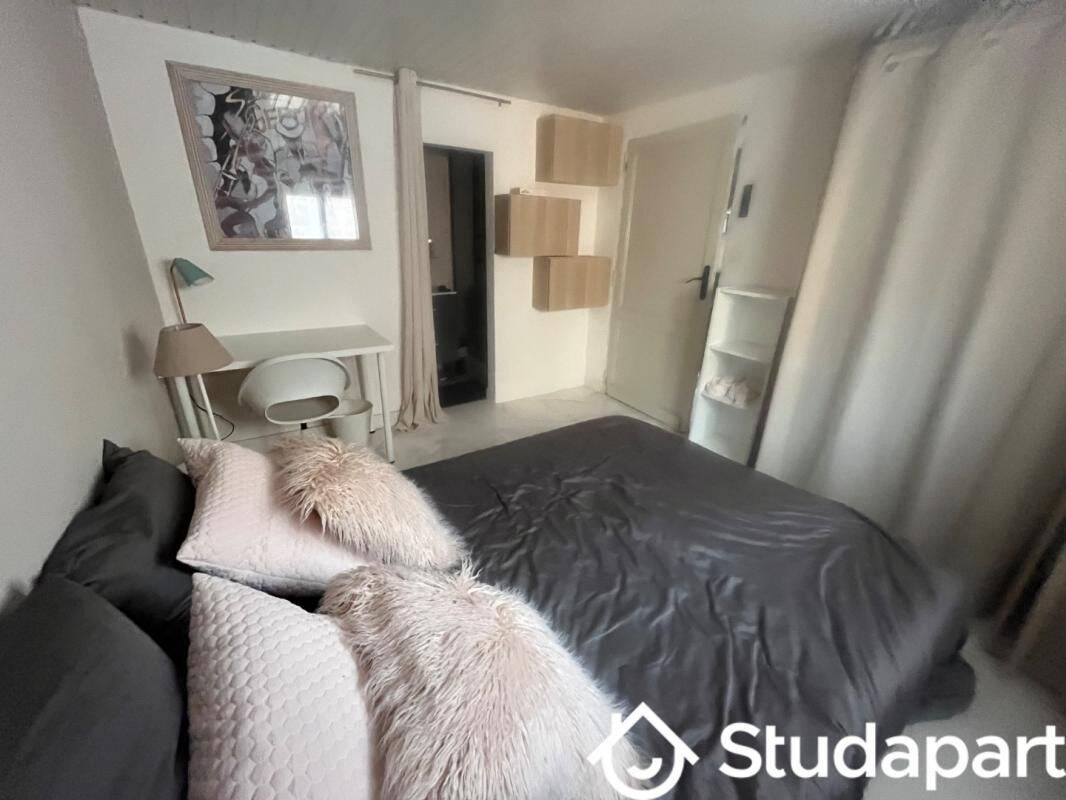 1 pièce 12 m² · à Pessac · 12 m² · 590 €