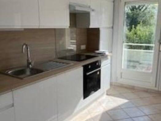 Appartement à louer 700 € 2 chambres 65,2 m² 1er étage Lens 62300