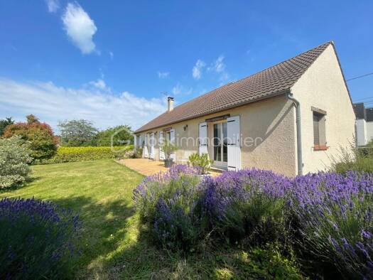 Maison de plain-pied à vendre 184 000 € 5 pièces 3 chambres 119 m² 1 588 m² de terrain Bazoches-les-Gallerandes 45480