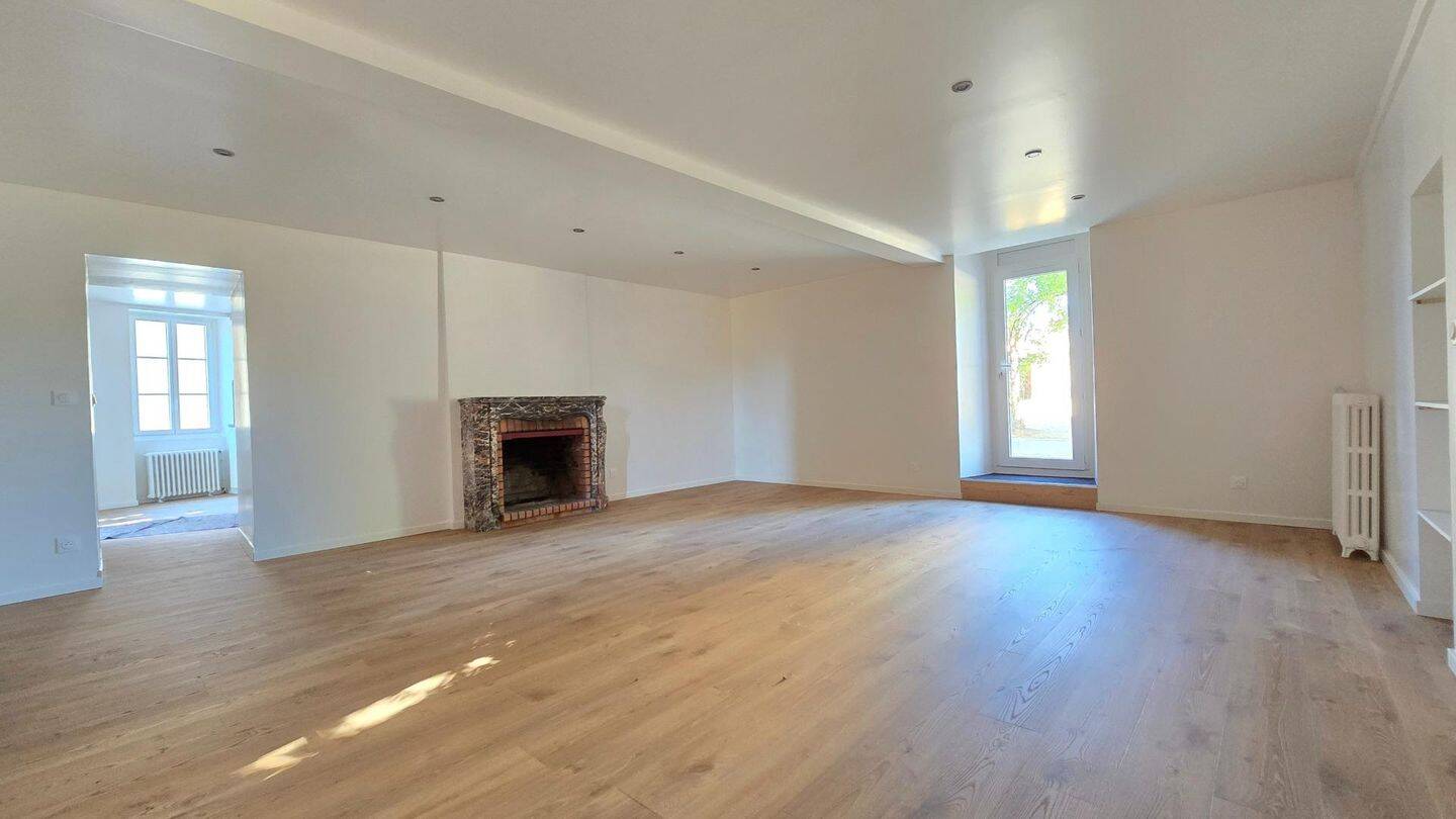 Maison 5 pièces 126 m² · à Saint-Aubin-des-Châteaux · 126 m² · 1 280 €/mois