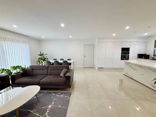 Maison de plain-pied à vendre - Première occupation 313 500 € 5 pièces 3 chambres 113 m² 555 m² de terrain Chauriat 63117