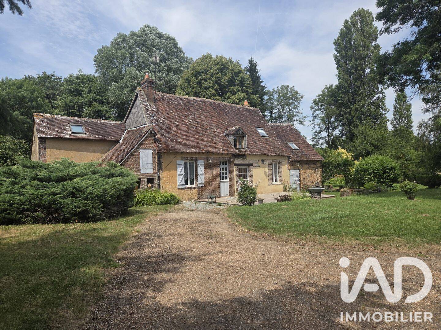 Maison 6 pièces 160 m² · à Luigny · 160 m² · 198 500 €