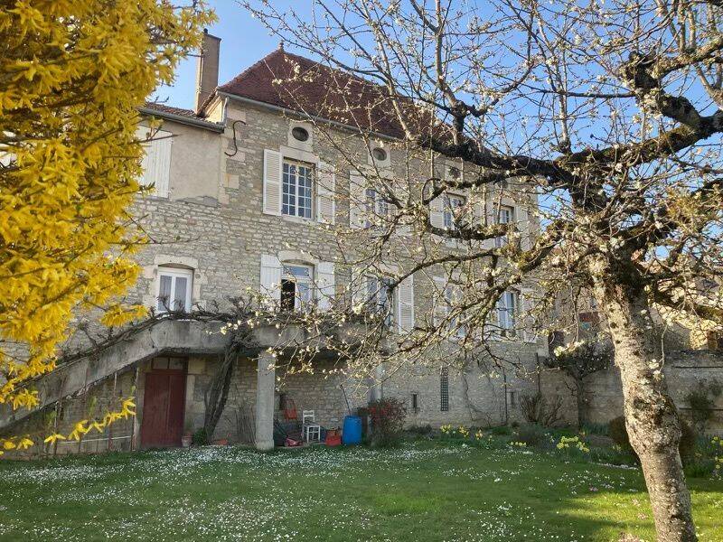 Maison 10 pièces 330 m² · à Montbard · 330 m² · 350 000 €