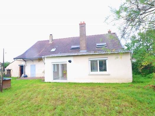 Maison à vendre 145 000 € 5 pièces 4 chambres 158,3 m² 1 098 m² de terrain Clux-Villeneuve 71270