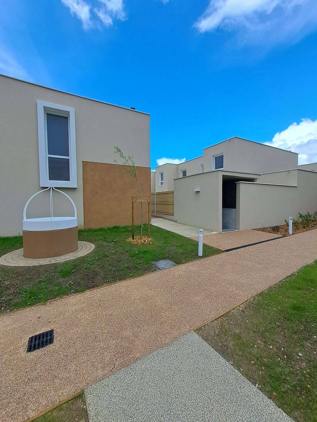 Maison 4 pièces 90 m² · à Neyron · 89,6 m² · 1 136 €/mois