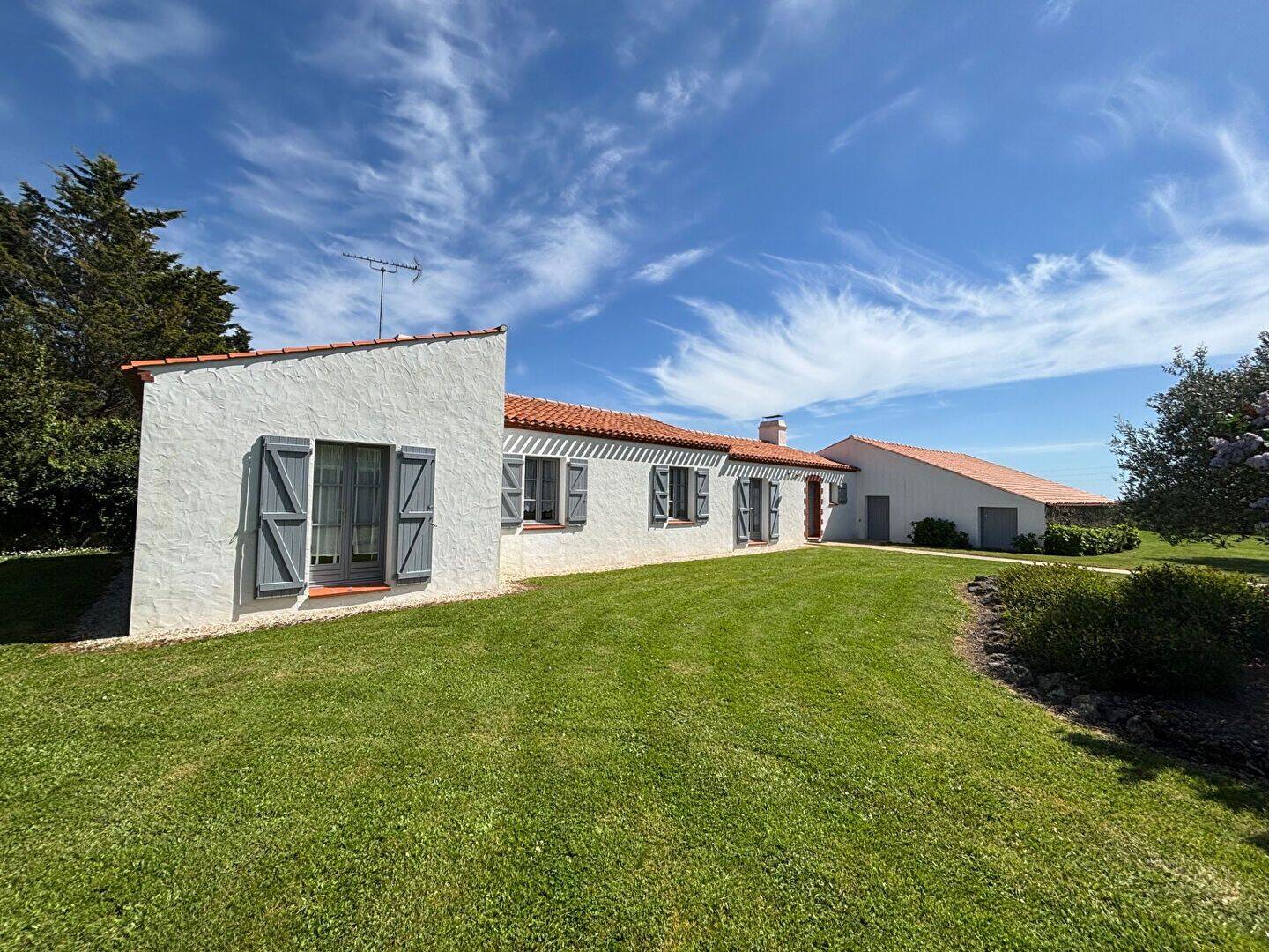 Maison 5 pièces 122 m² · à Soullans · 121,8 m² · 469 000 €