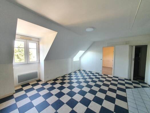 Appartement à louer 570 € 2 pièces 1 chambre 37,2 m² 3ème étage Sanitas-Rotonde Tours 37000