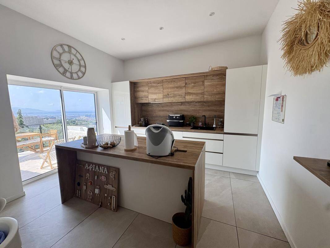Maison 5 pièces 102 m² · à Marseille 15ème Arrondissement · 102 m² · 425 000 €