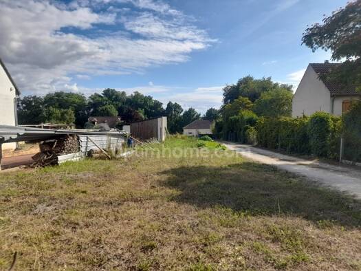 Terrain constructible viabilisé à vendre 88 000 € 1 070 m² de terrain Le Bourg Amilly 45200