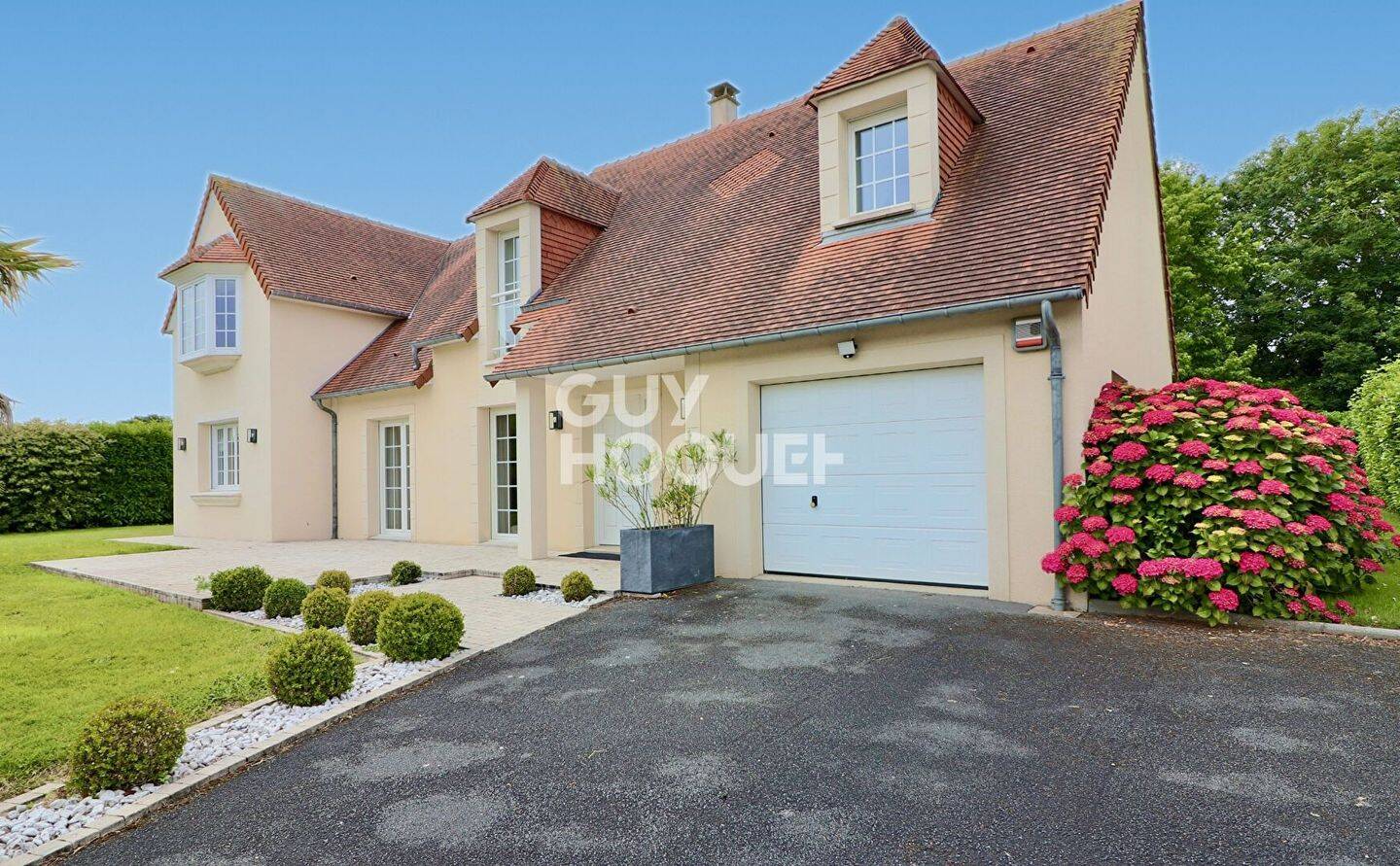 Maison 7 pièces 192 m² · à Mathieu · 192 m² · 610 000 €