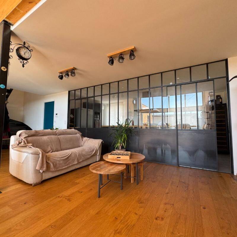 Maison 6 pièces 388 m² · à Saint-Loubès · 388 m² · 605 000 €