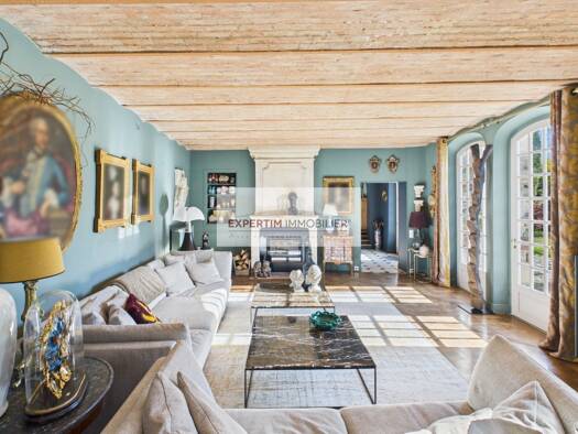 Maison de ville à vendre 1 150 000 € 8 pièces 5 chambres 240 m² 650 m² de terrain Bailly 78870