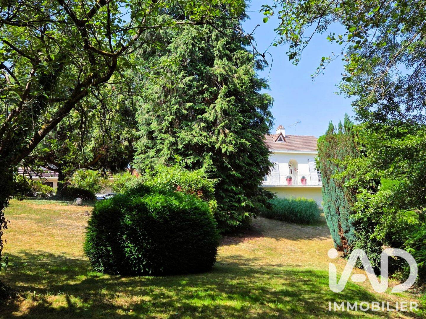 Maison 10 pièces 167 m² · à Chauché · 166,5 m² · 294 000 €